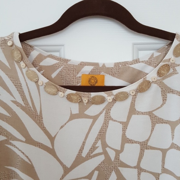 Ruby Rd. Top with 3/4 length sleeves. - Picture 2 of 4